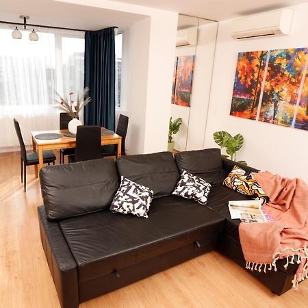 Enchanting Retreat - Historic Old Town - Pet-Friendly Haven - Steps From Unirii Bucharest Luaran gambar