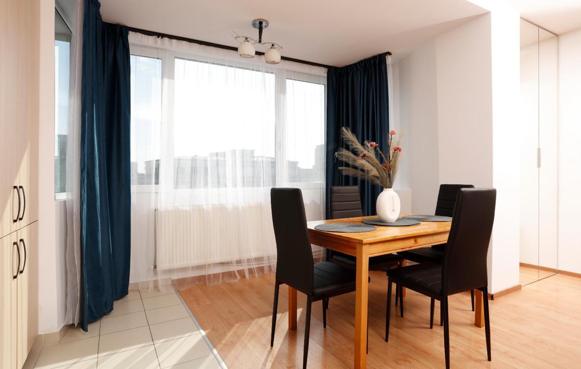 Enchanting Retreat - Historic Old Town - Pet-Friendly Haven - Steps From Unirii Bucharest Luaran gambar