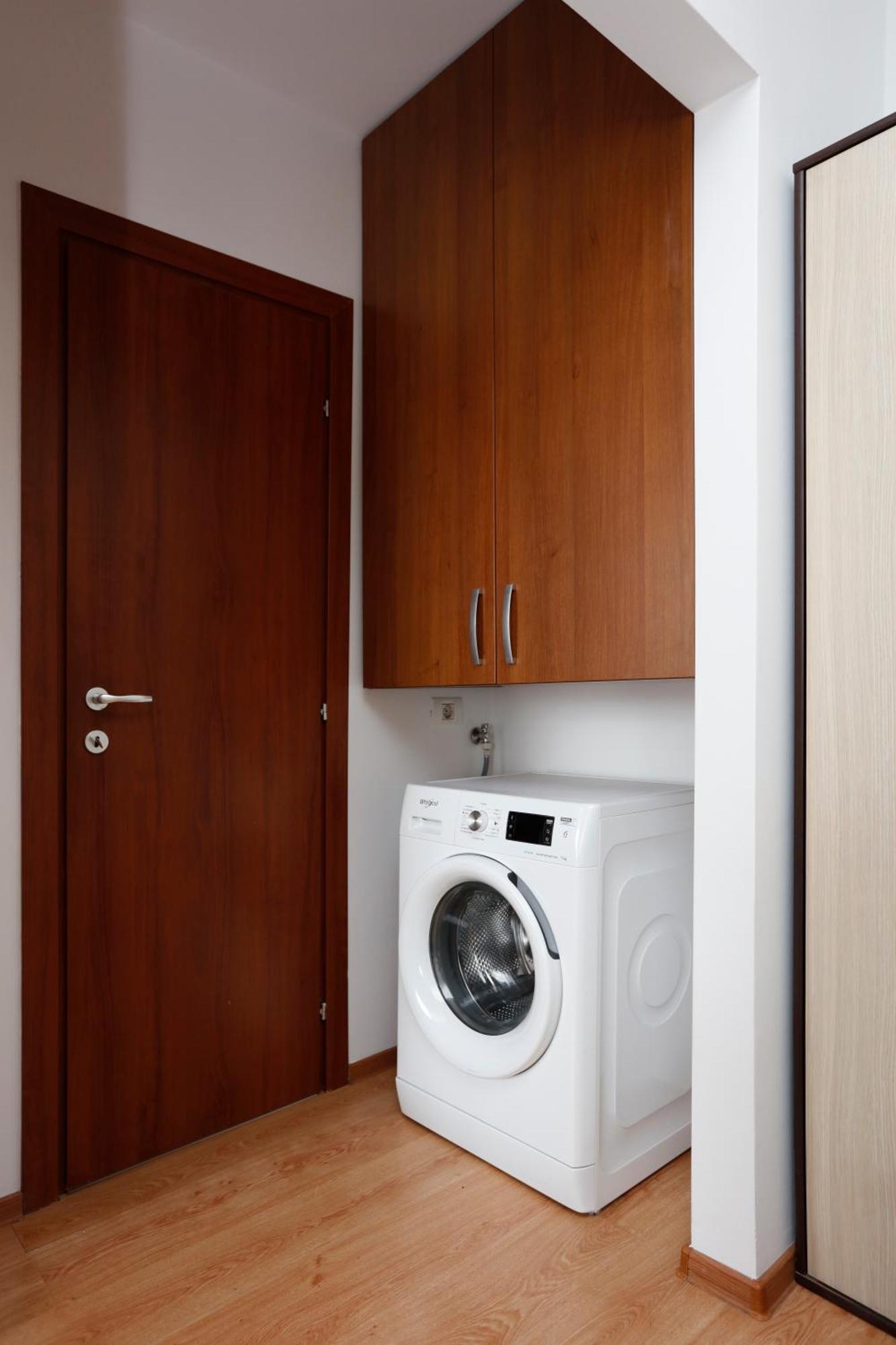 Enchanting Retreat - Historic Old Town - Pet-Friendly Haven - Steps From Unirii Bucharest Luaran gambar