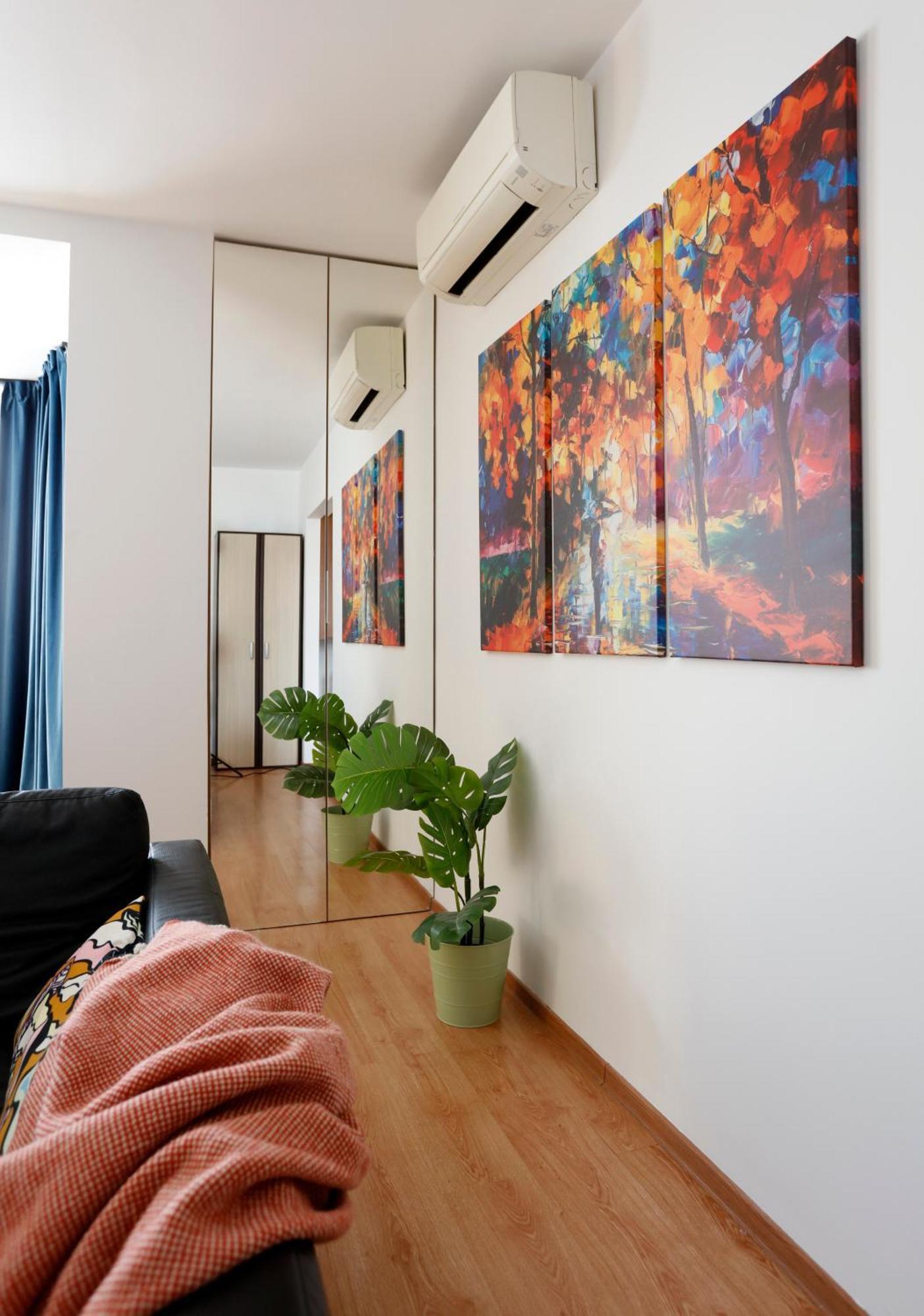 Enchanting Retreat - Historic Old Town - Pet-Friendly Haven - Steps From Unirii Bucharest Luaran gambar